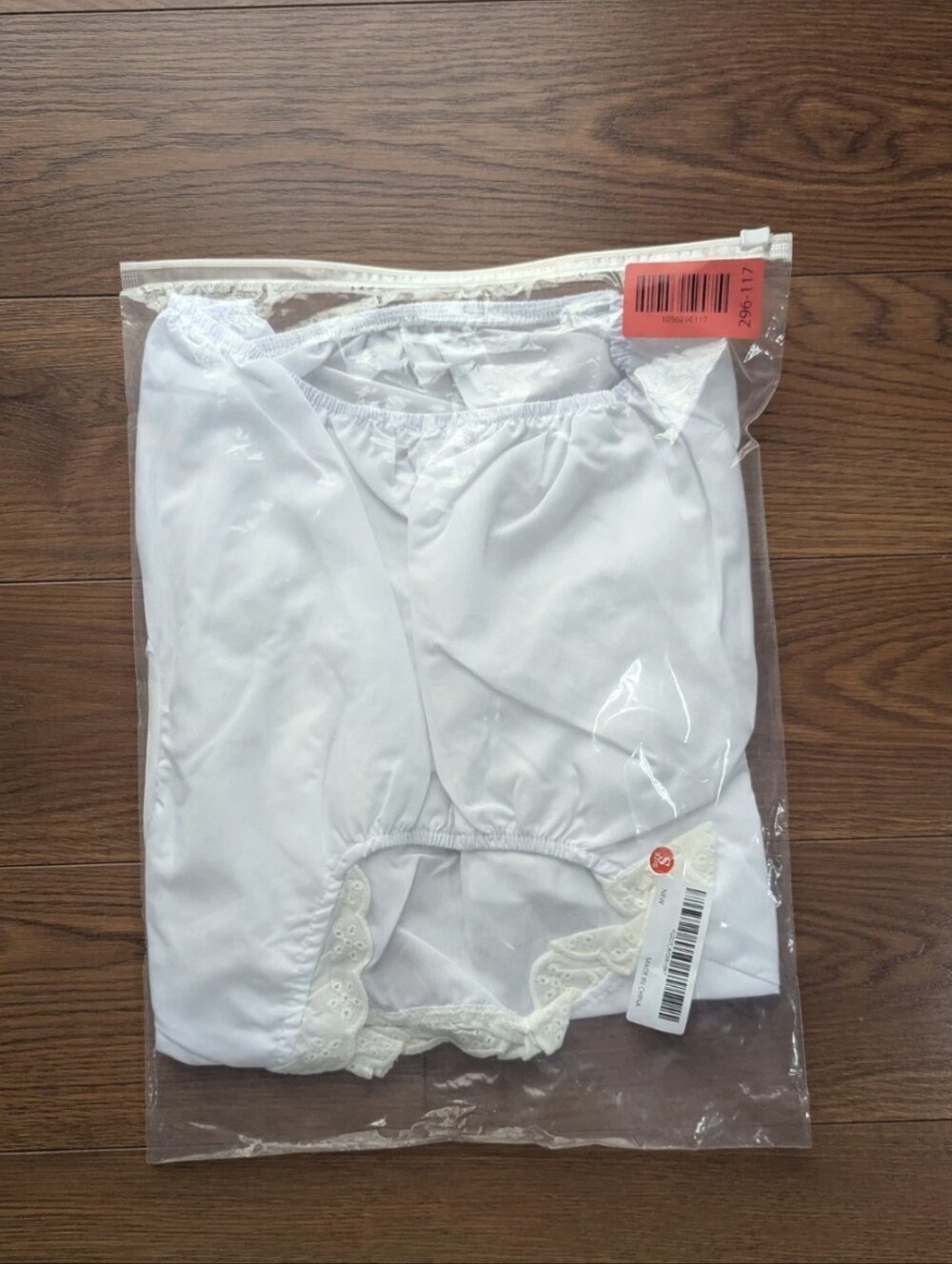 Dirndl Blouse Square Neck Cropped With Lace Detail White Women's Small NIB - Picture 3 of 6